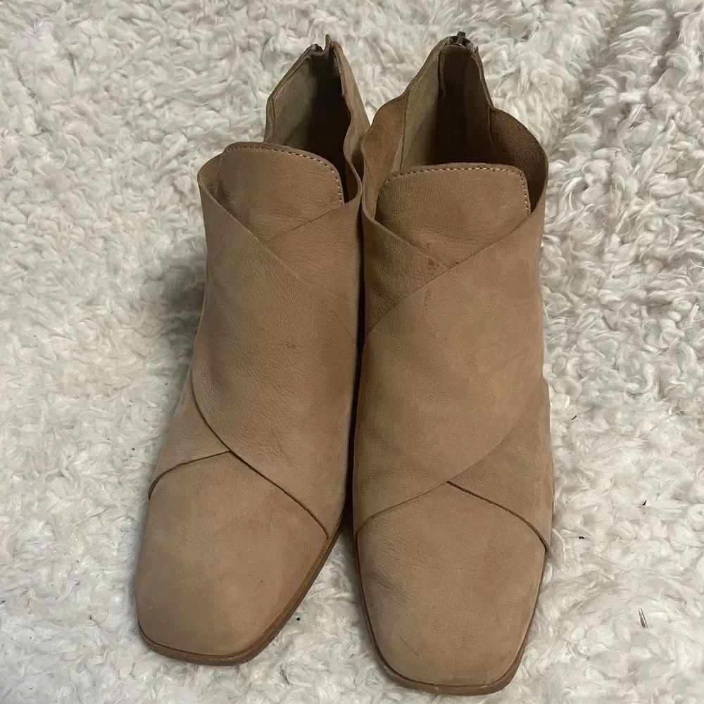 Eileen Fisher Ember slip on Ankle Boots khaki Nubuck Leather back zipper SZ10